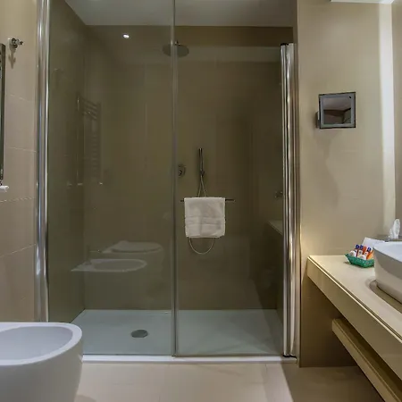 Genova Hotel 4*