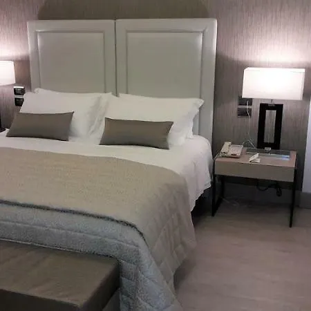 Genova Hotel 4*