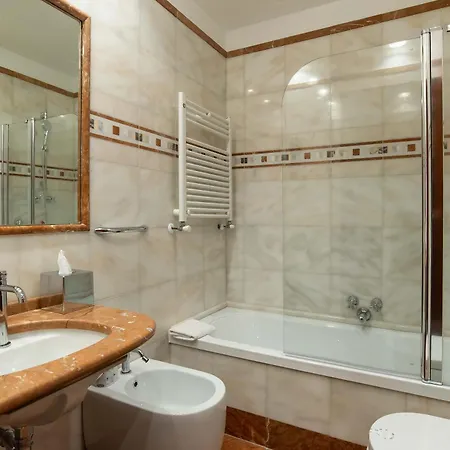 Hotell Genova 4*