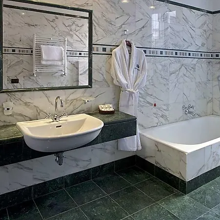 Genova Ξενοδοχείο 4*