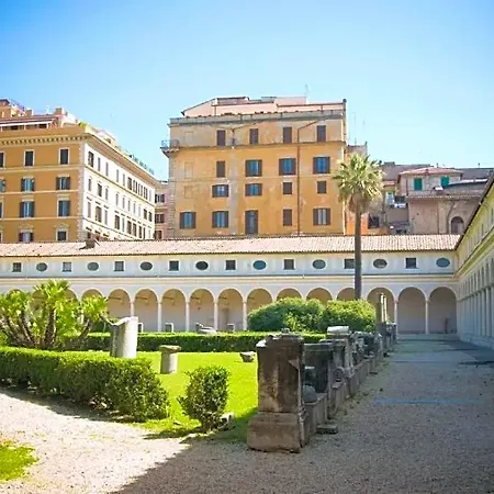 Genova Szálloda